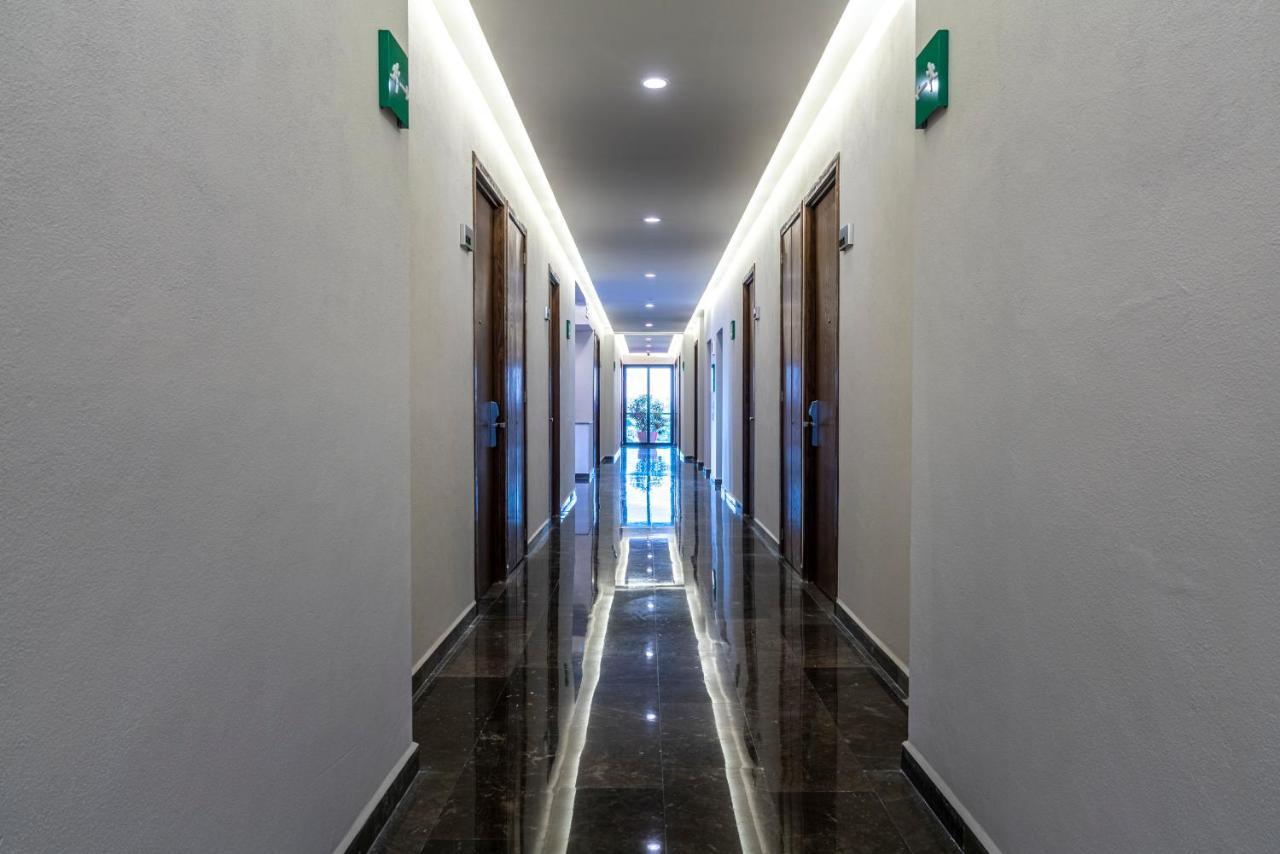 Hotel Gumont Guadalajara Buitenkant foto